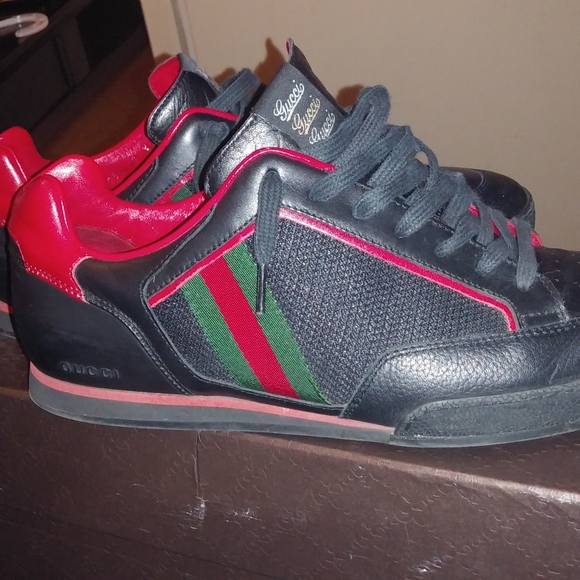 Size 9 an half Gucci shoes for men - Picture 3 of 6